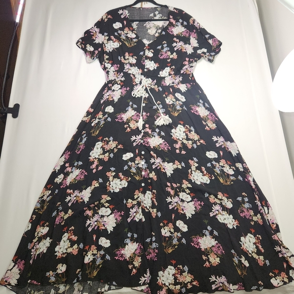 🪷Women's Plus Floral Maxi Dress - Black -No Tag - Picture 1 of 9